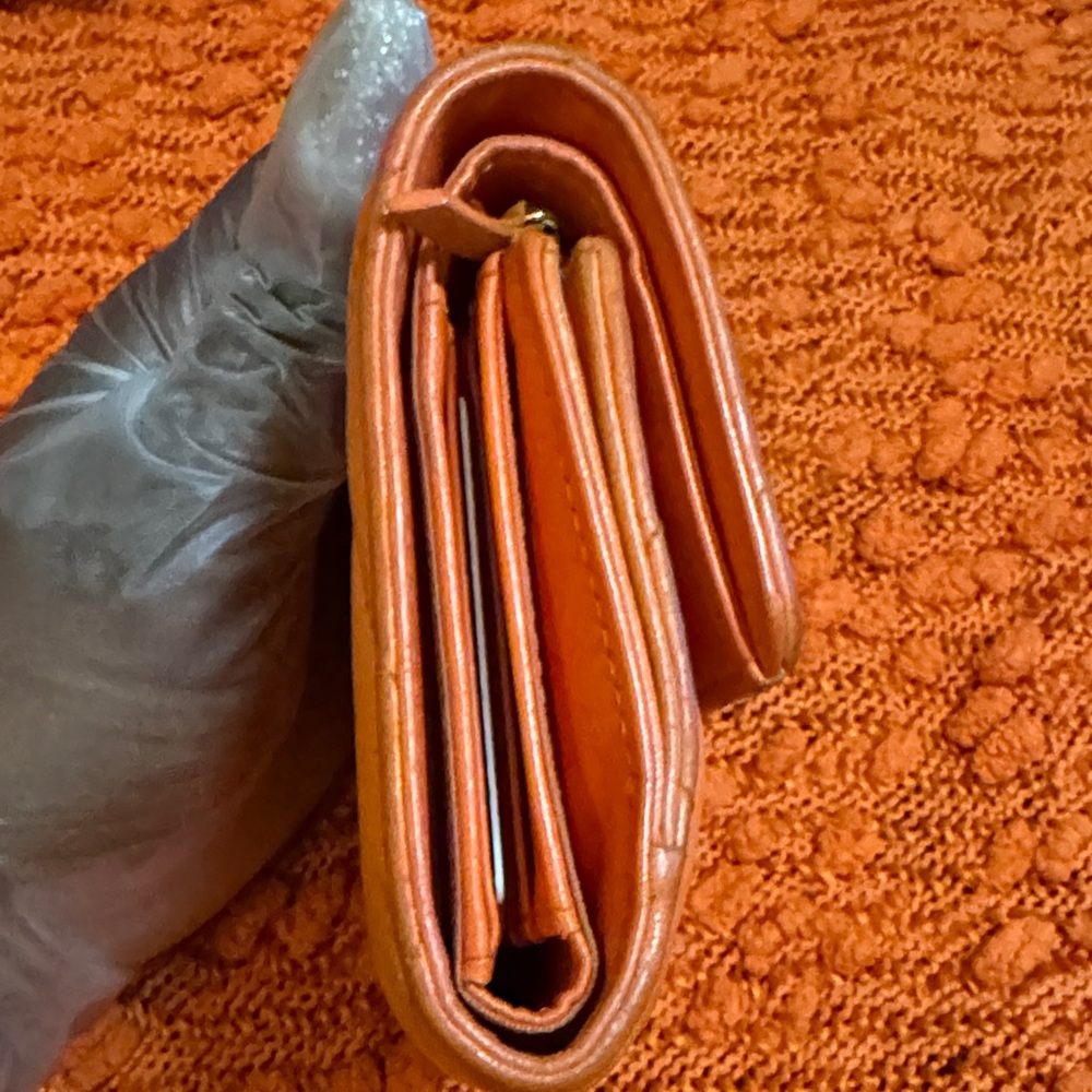 Chanel Gold Logo Orange Quilted Wallet - Picture 4 of 13
